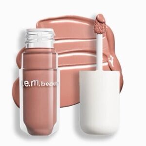 r.e.m. beauty Midnight Shadow Liquid Eyeshadow in BRB